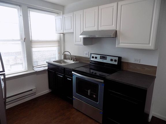 3rd image of 7271 S South Shore Dr #106