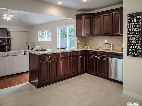 3rd image of 845 Grand Blvd
