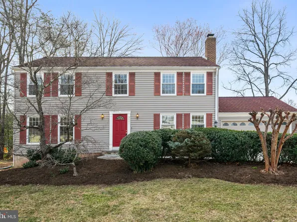 2661 Quincy Adams Dr, Herndon, VA 20171