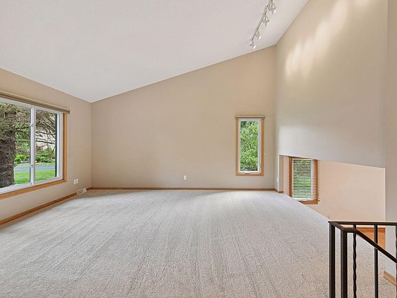 3rd image of 10829 Forestview Cir