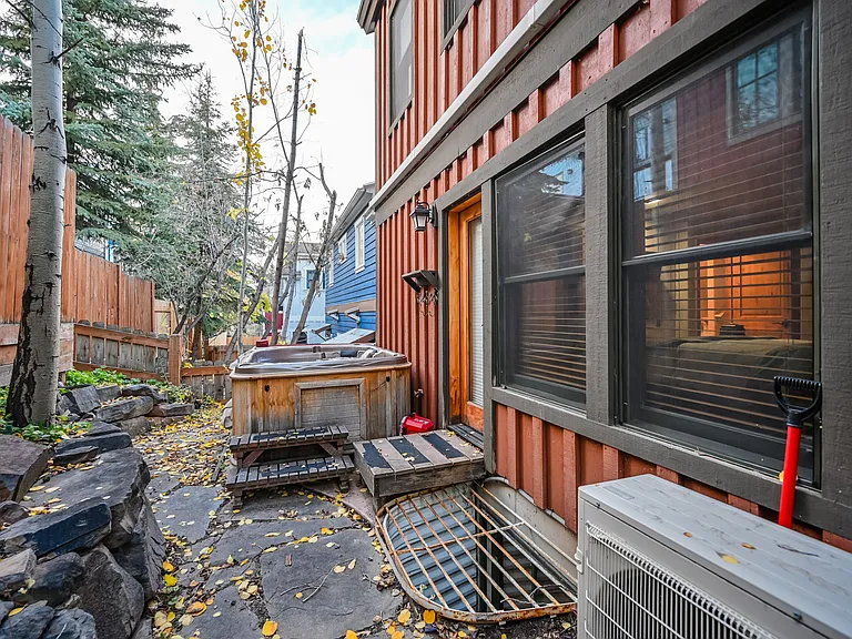 1019 Norfolk Ave — Photo 29