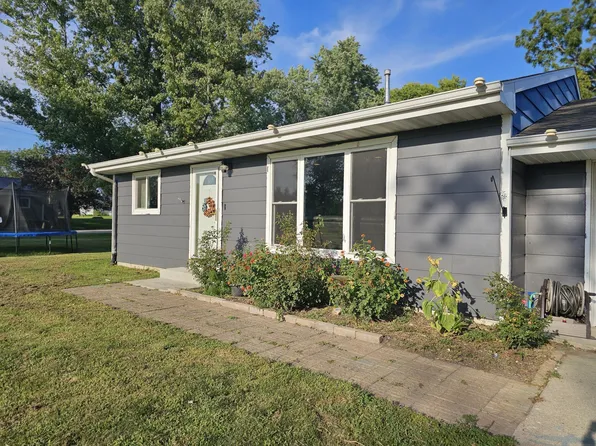 1004 Grace St, Kelley, IA 50134