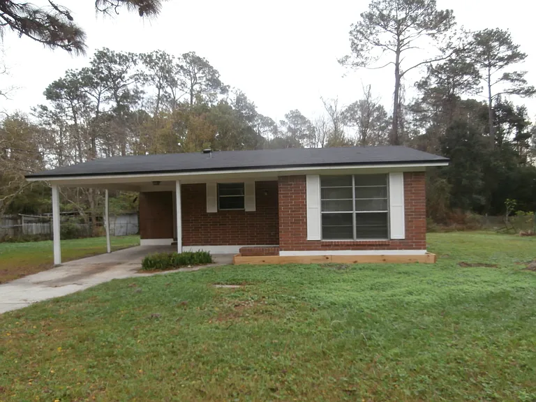 4257 Packard Dr — Photo 2