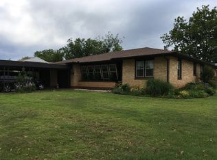 9 Hillcrest St, Perry, OK 73077