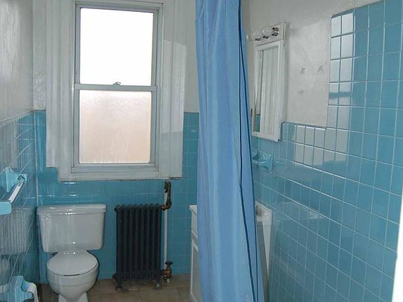 4th image of 4610 Benner St #2F