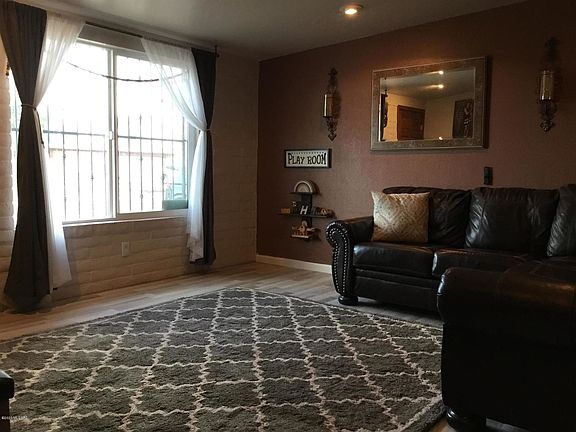 5th image of 1001 W Edgewater Dr