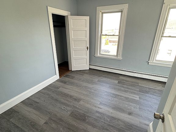 5th image of 270 Broad St Unit 2E