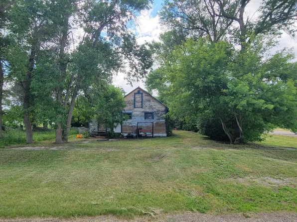 174 N Main St, Regan, ND 58477
