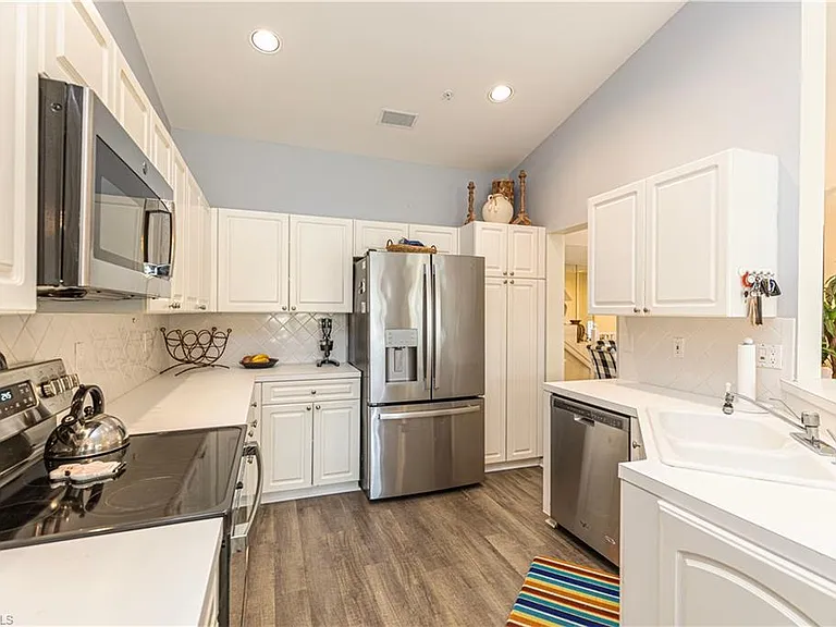 24821 Lakemont Cove Ln #202 — Photo 3