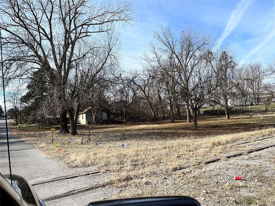 2nd image of 20851 Holden St #1