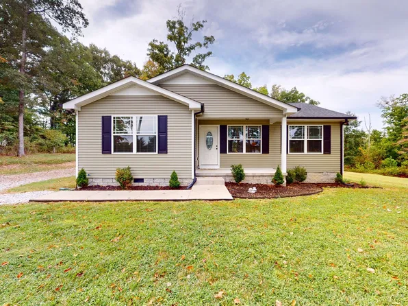 826 Hooper Rd, Charlotte, TN 37036