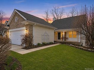 6573 Summit Rdg, Clarkston, MI 48346