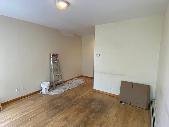 2nd image of 89 Summit St Floor 3