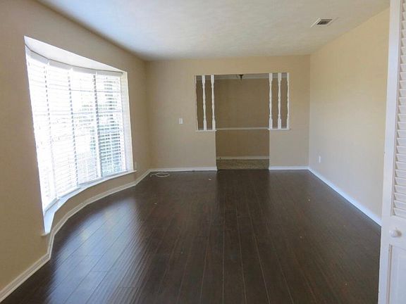2nd image of 3212 Sherrye Dr