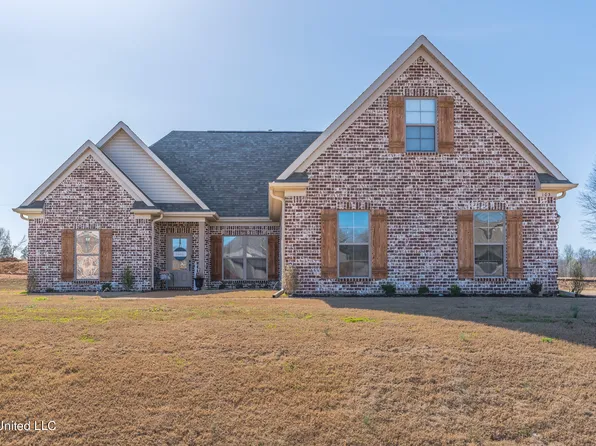 103 Cross Creek Dr, Senatobia, MS 38668