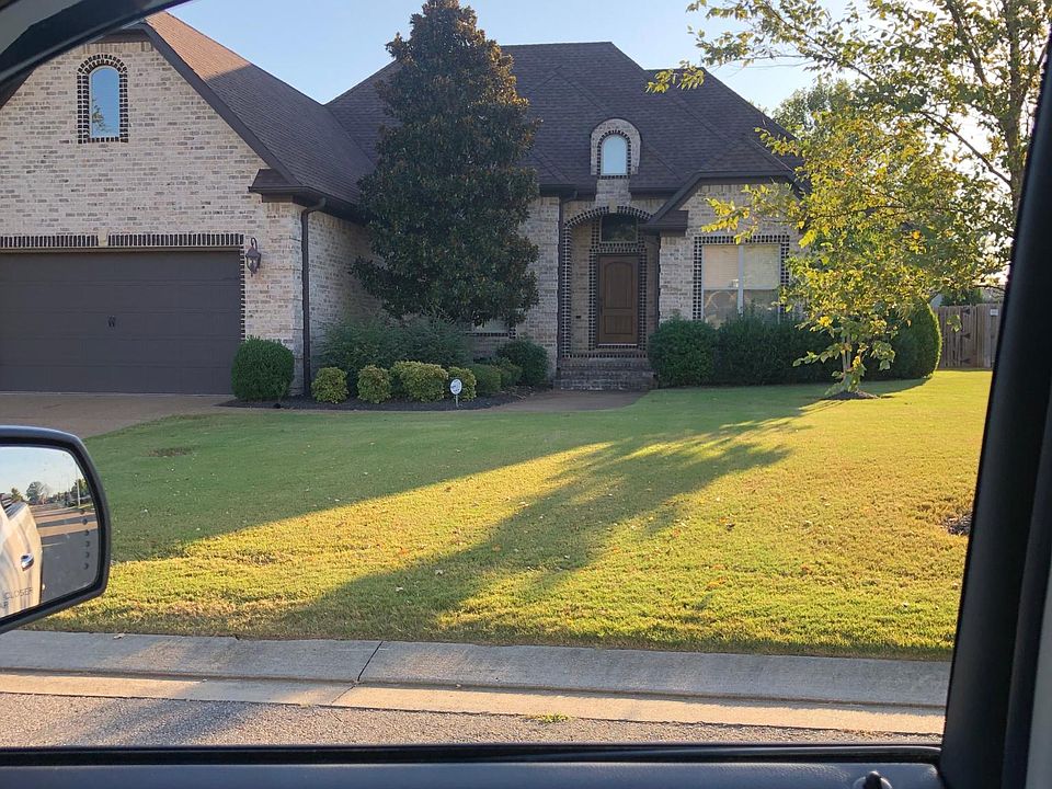 2nd image of 299 Greenhill Dr