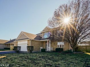 680 Warbler Ln, New Lenox, IL 60451