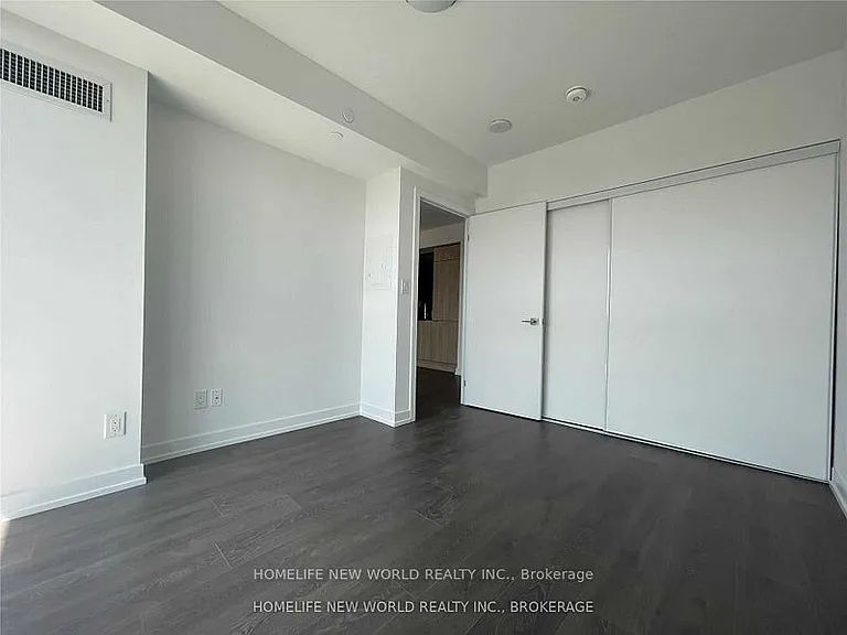159 Wellesley St E #905 — Photo 11