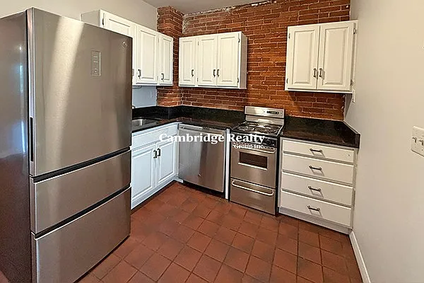 164 Broadway #2T — Photo 2