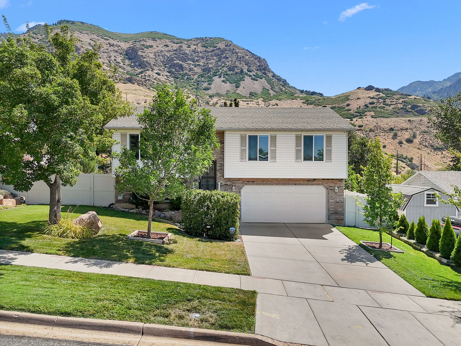 3 bed, 2.5 bath, 1650 sqft, $3,500 — Photo 1