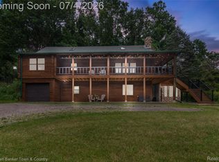7335 Richardson Rd, Howell, MI 48843