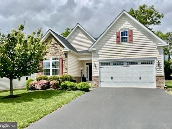 25685 Arborshade Pass Pl, Aldie, VA 20105