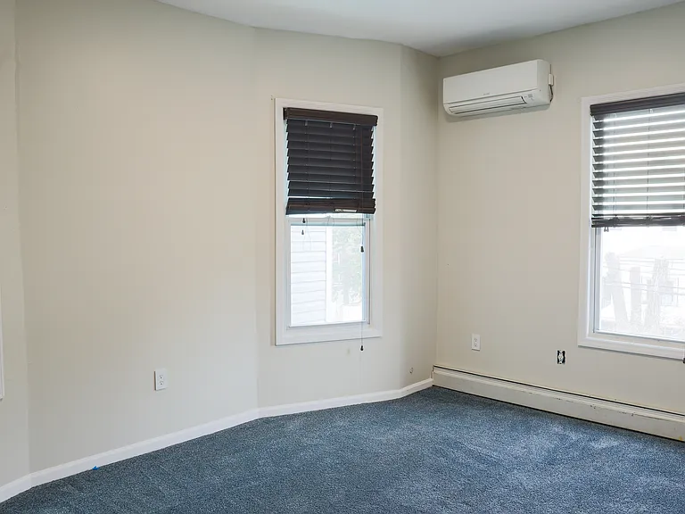 1225 Taylor Ave — Photo 12