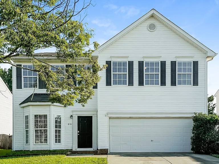 816 Stackhurst Way — Photo 1