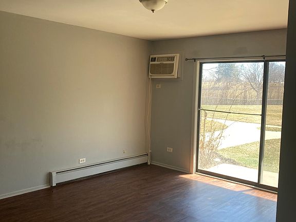 4th image of 7713 Woodward Ave APT 1B