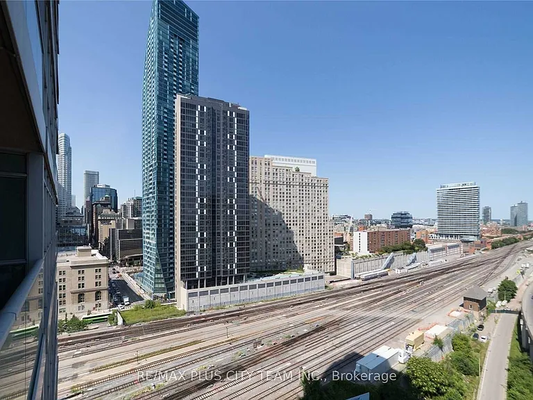 18 Yonge St #1809 — Photo 16