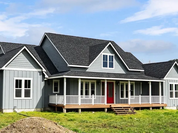 51 Pumphouse Ln, Sagle, ID 83860