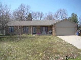 5308 E Broadmore Dr, Columbus, IN 47201