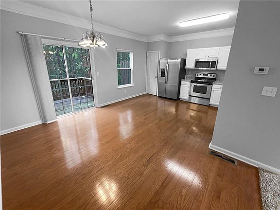 5th image of 6756 Blackstone Pl