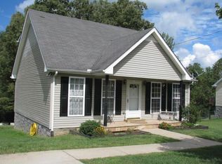 1004 Corlew Ln, White Bluff, TN 37187