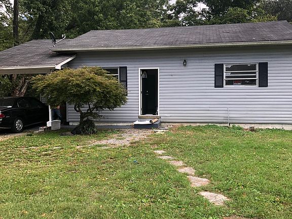 2nd image of 3005 Dixie Dr SE