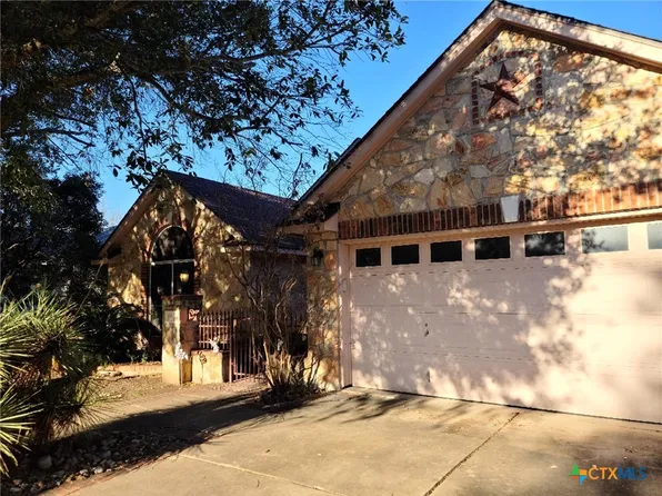 2155 N Ranch Estates Blvd, New Braunfels, TX 78130