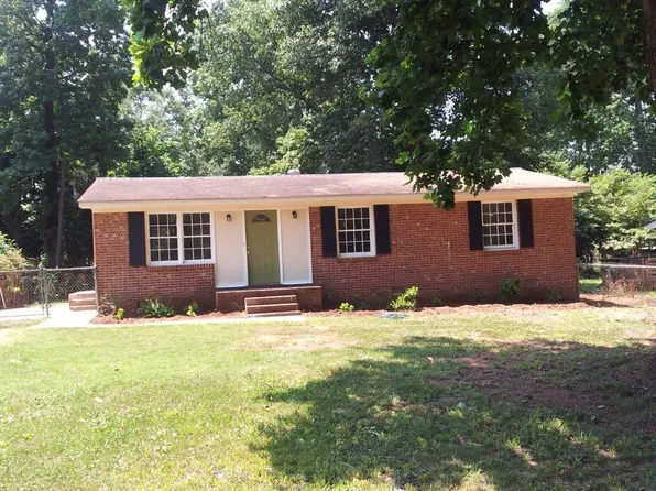 5312 Pine Cape Dr, Charlotte, NC 28214