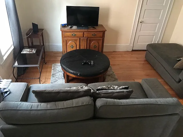 3 bed, 9999 sqft, $3,300 — Photo 4