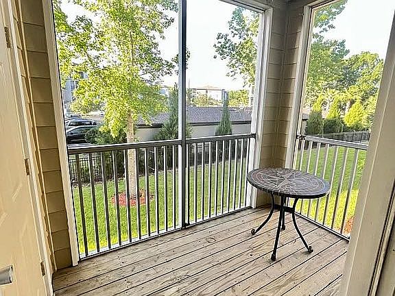 Screened Balcony 