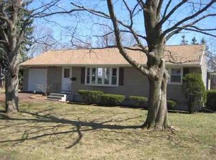 6 Youngs Pl, Latham, NY 12110