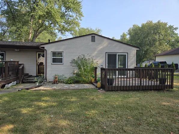 2433 Raber Rd #2, Uniontown, OH 44685