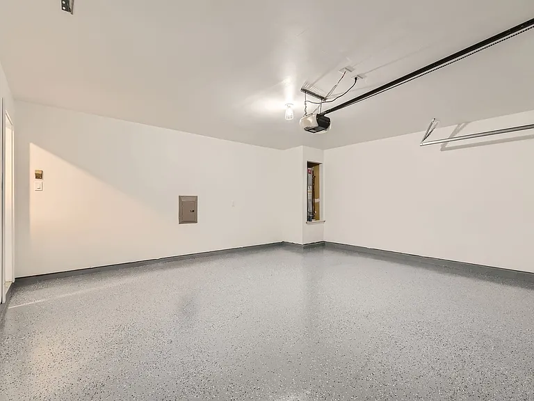 Attached 2-car Garage