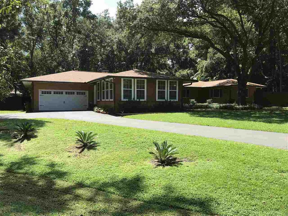 1st image of 2601 Lucerne Dr