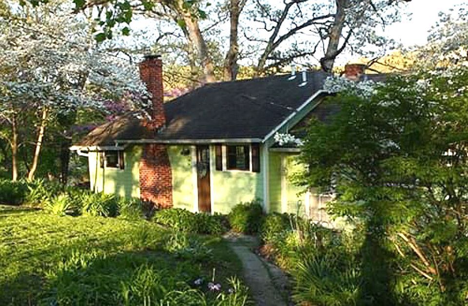 1st image of 1039 Island Ln