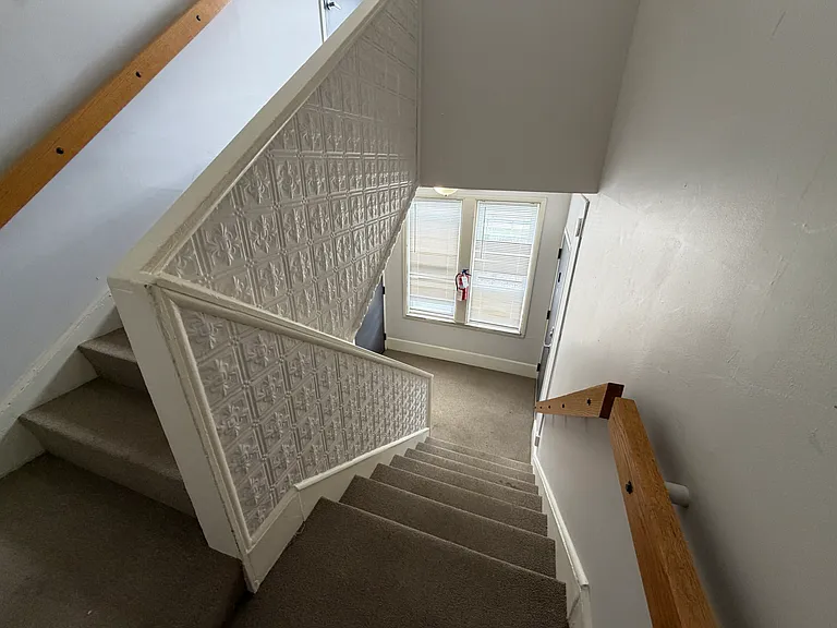 2822 Broadway Ave #3 — Photo 25
