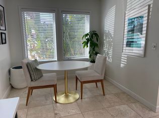 211 Magnolia St, Atlantic Beach, FL 32233