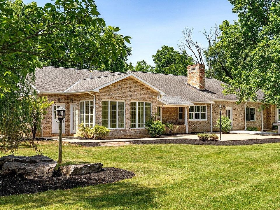 1st image of 609 Lime Kiln Dr