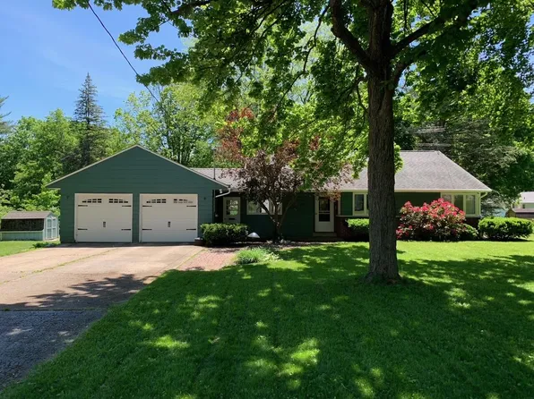 3711 Pontiac Ave, Kalamazoo, MI 49006