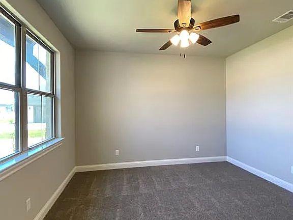 5th image of 600 Lydia Ln