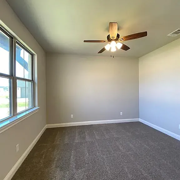 600 Lydia Ct — Photo 5